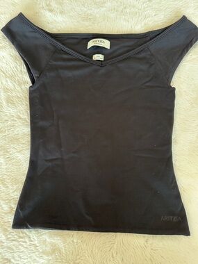 Aritzia Black Stretch Off-Shoulder Tank Top